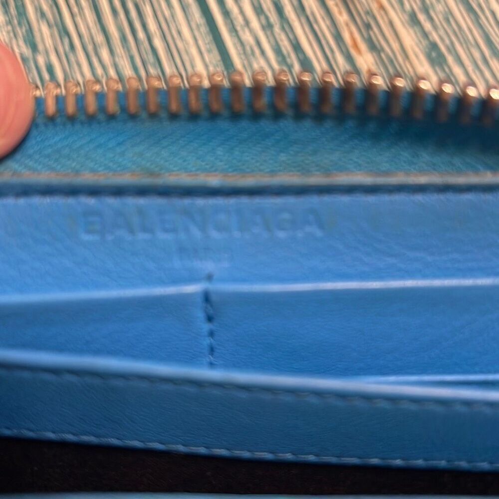 Balenciaga Women’s Leather Papier Continental Lagoon Wallet - Picture 6 of 14